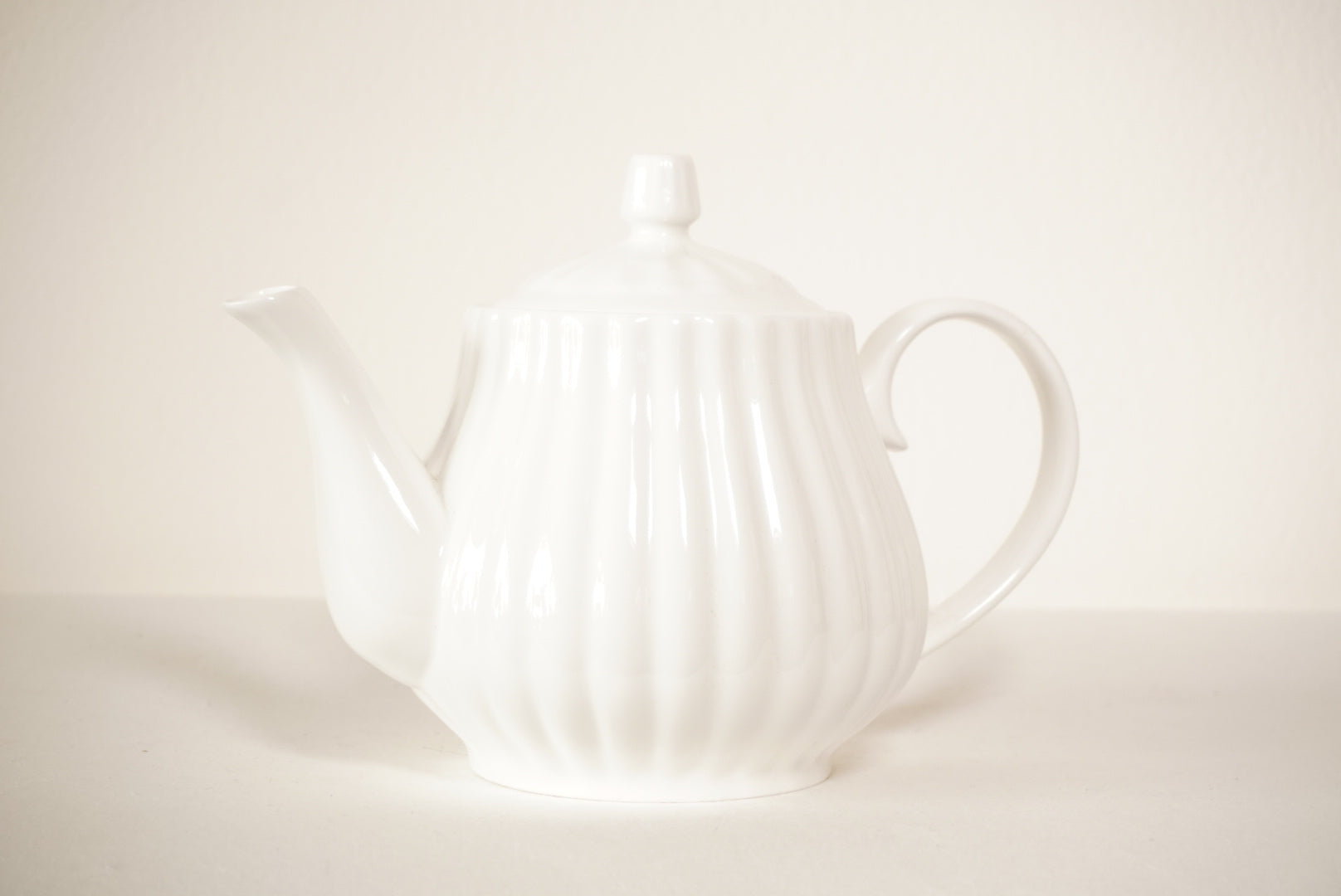 Théière Blanche Geneviève Lethu – Martine – Design Céramique – Occasion