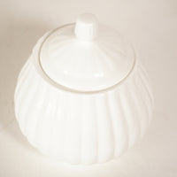 Sucrier en fine porcelaine blanche