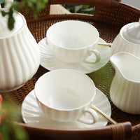 Sucrier en fine porcelaine blanche