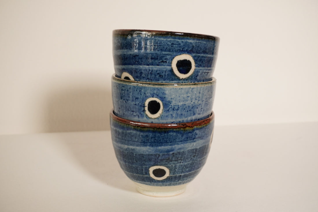 Bol japonais blanc avec cercle bleu