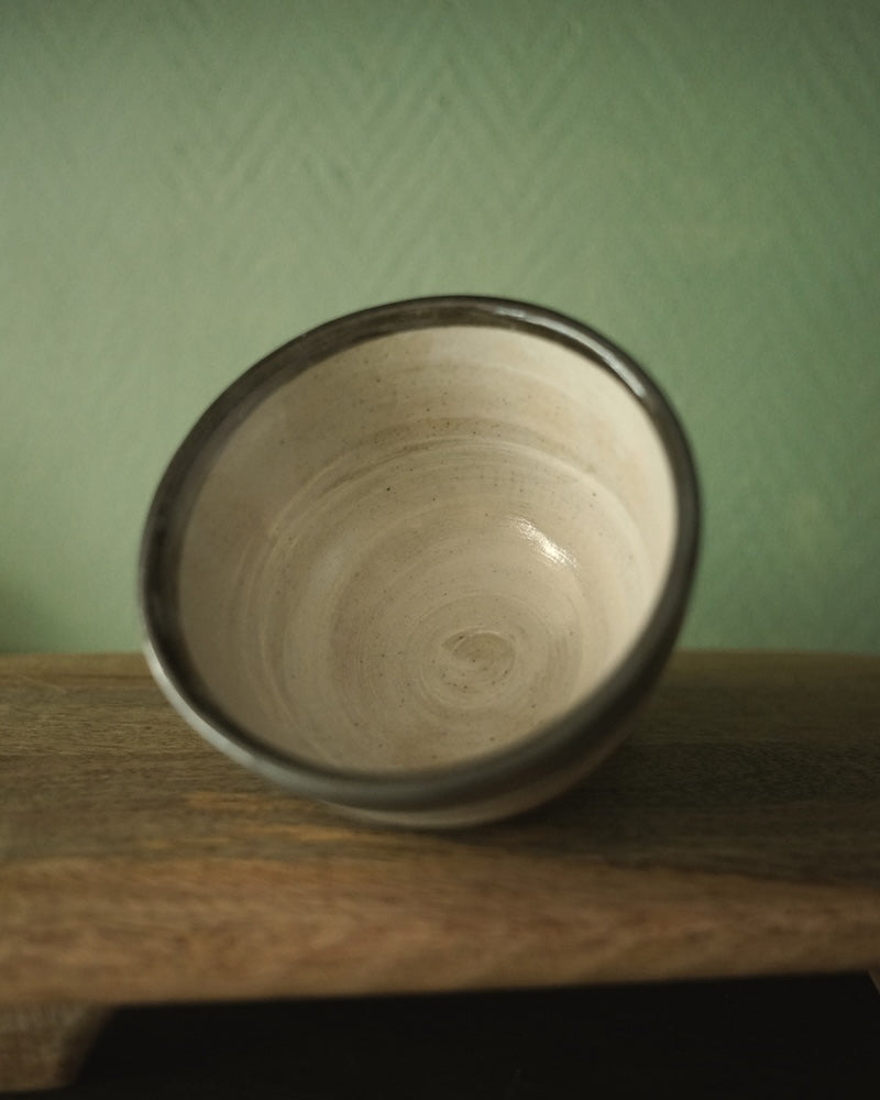 Petit bol bord gris rose